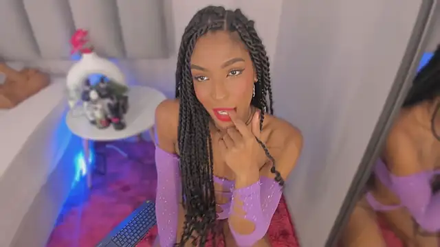 Snapshot of Emely_Deluxe chatting on 10/29/25, 11:42 Emely Deluxe online show from 10/29/25, 11:42