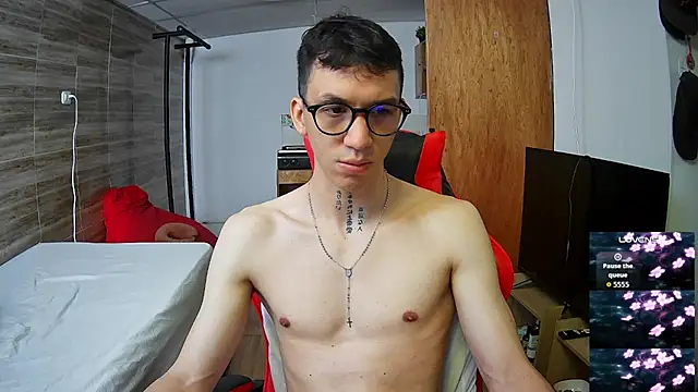 angelicious  online show from 11/14/25, 01:04