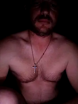 Snapshot of Makis09 chatting on 04/05/26, 11:11 Makis09 online show from 04/05/26, 11:11