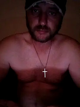 Snapshot of Makis09 chatting on 11/23/25, 04:17 Makis09 online show from 11/23/25, 04:17