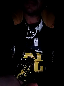 Snapshot of Makis09 chatting on 03/28/26, 01:17 Makis09 online show from 03/28/26, 01:17