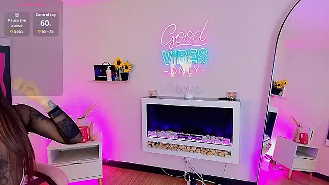 Alice Vixen online show from 03/13/26, 12:21