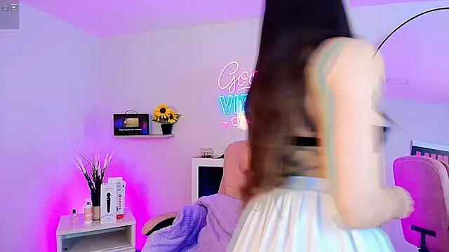 Alice Vixen online show from 06/01/26, 12:16