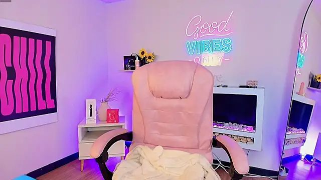 Alice Vixen online show from 03/26/26, 12:14