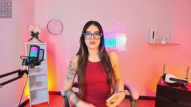 Alice Vixen online show from 11/11/25, 12:33