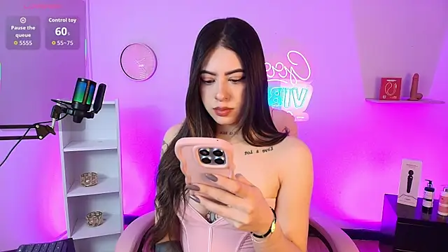 Alice Vixen online show from 10/27/25, 12:28