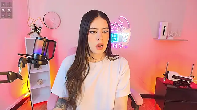 Alice Vixen online show from 11/12/25, 12:42