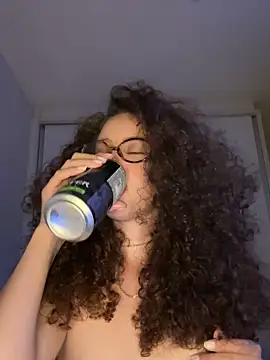 JhenneRouge online show from 11/07/25, 01:32