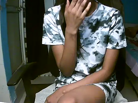 RENUKA RAJPUT online show from 05/15/26, 04:27