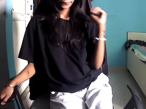 RENUKA RAJPUT online show from 06/19/26, 07:25