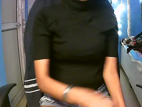 RENUKA RAJPUT online show from 11/12/25, 07:51