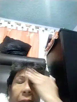 Snapshot of OliviaMorris1 chatting on 11/24/25, 08:42 OliviaMorris1 online show from 11/24/25, 08:42