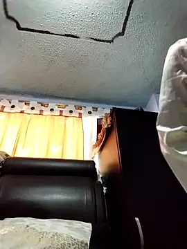 Snapshot of OliviaMorris1 chatting on 10/28/25, 02:49 OliviaMorris1 online show from 10/28/25, 02:49