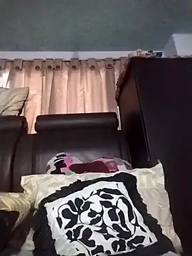 OliviaMorris1 online show from 04/10/26, 11:06