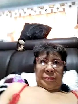 Snapshot of OliviaMorris1 chatting on 10/25/25, 05:13 OliviaMorris1 online show from 10/25/25, 05:13