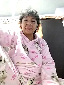 Snapshot of OliviaMorris1 chatting on 12/04/25, 02:05 OliviaMorris1 online show from 12/04/25, 02:05