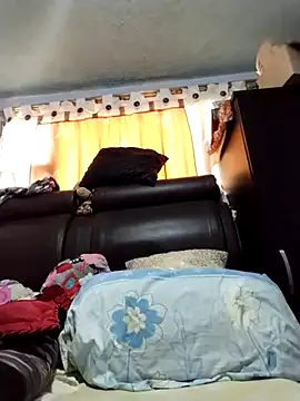 Snapshot of OliviaMorris1 chatting on 11/12/25, 02:10 OliviaMorris1 online show from 11/12/25, 02:10