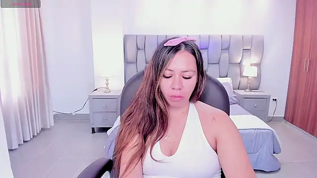 Brandy priscot online show from 10/22/25, 07:02