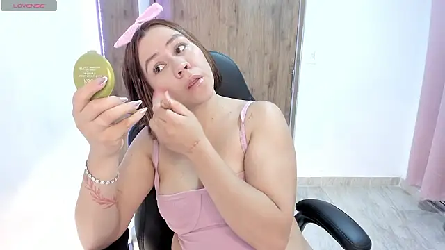 Snapshot of Brandy_priscot chatting on 02/01/26, 05:22 Brandy priscot online show from 02/01/26, 05:22