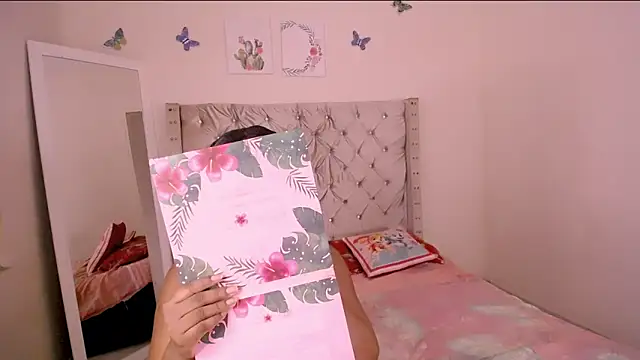 bonniebakerz1 online show from 12/20/25, 03:20