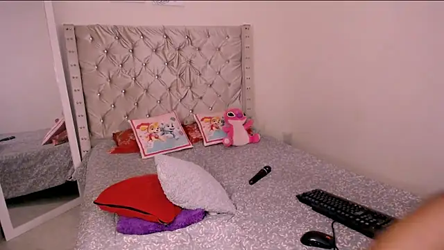 bonniebakerz1 online show from 11/15/25, 11:53