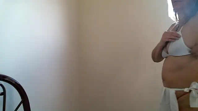 Snapshot of Monserrat_Sweet chatting on 09/23/25, 05:09 Monserrat Sweet online show from 09/23/25, 05:09