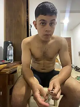 dominant boy77 online show from 10/31/25, 01:46