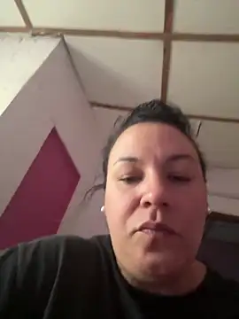 Snapshot of valen1891 chatting on 03/25/26, 07:46 valen1891 online show from 03/25/26, 07:46