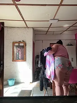 Snapshot of valen1891 chatting on 04/14/26, 03:50 valen1891 online show from 04/14/26, 03:50