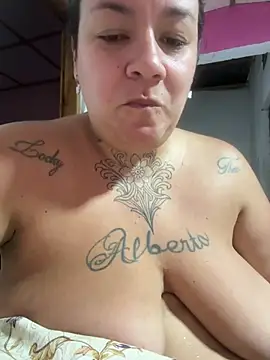 Snapshot of valen1891 chatting on 01/15/26, 07:17 valen1891 online show from 01/15/26, 07:17