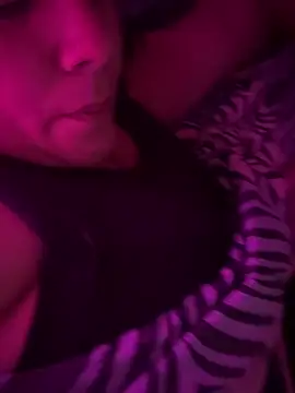 Snapshot of valen1891 chatting on 04/08/26, 12:34 valen1891 online show from 04/08/26, 12:34