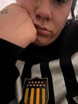 valen1891 online show from 10/26/25, 04:13