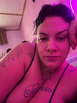 Snapshot of valen1891 chatting on 03/22/26, 03:32 valen1891 online show from 03/22/26, 03:32