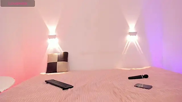 Sol Vanegas online show from 02/11/26, 01:44