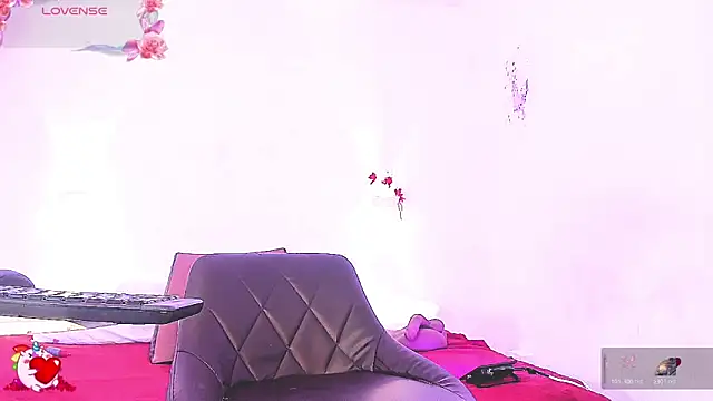 Snapshot of Sol_Vanegas chatting on 04/04/26, 07:42 Sol Vanegas online show from 04/04/26, 07:42