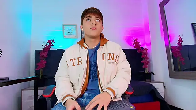 Lucass love online show from 03/08/26, 01:36