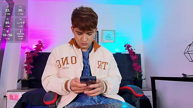 Lucass love online show from 03/09/26, 12:41