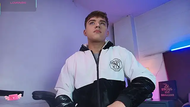 Lucass love online show from 02/07/26, 01:08