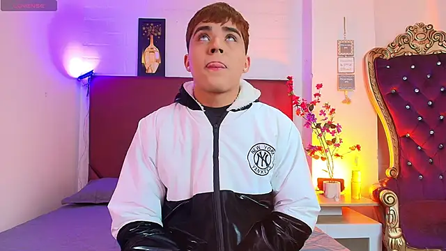 Lucass love online show from 04/18/26, 01:02