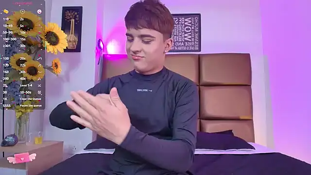 Lucass love online show from 02/14/26, 01:00