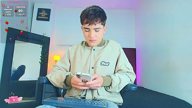 Lucass love online show from 12/18/25, 01:04