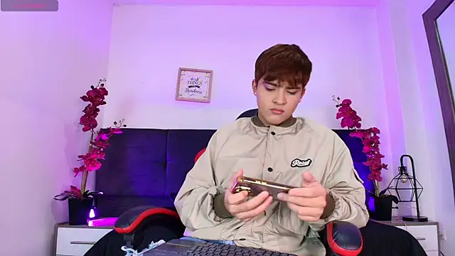 Lucass love online show from 04/04/26, 01:06