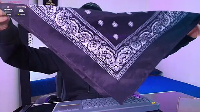 Lucass love online show from 10/06/25, 01:23