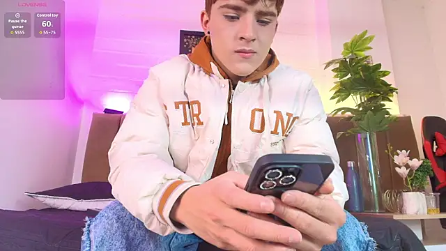 Lucass love online show from 03/14/26, 01:17