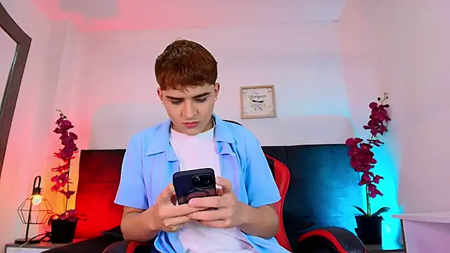 Lucass love online show from 04/11/26, 01:26