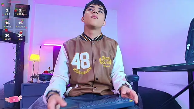 Lucass love online show from 11/29/25, 04:51