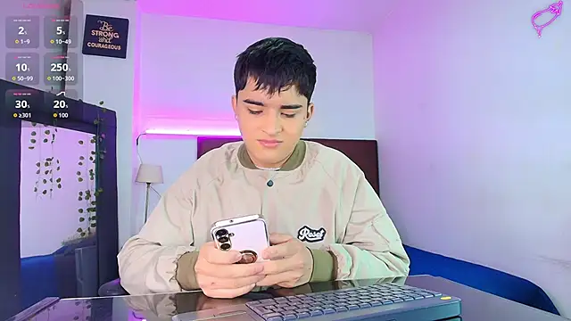 Lucass love online show from 11/09/25, 01:04