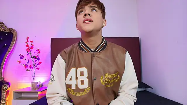 Lucass love online show from 03/19/26, 01:22