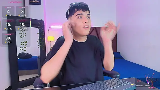 Lucass love online show from 10/27/25, 04:41