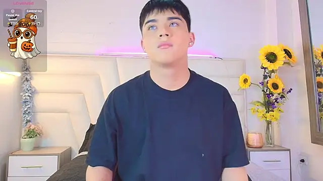 Lucass love online show from 11/08/25, 04:10